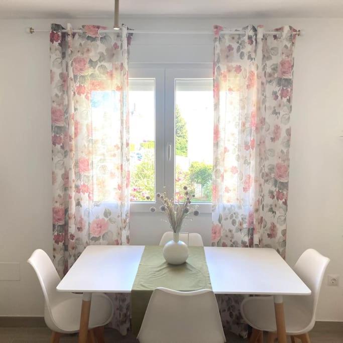 Apartamento Entero Con Solarium En Sabinillas, Con Piscina Y Al Lado Del Puerto De La Duquesa Манилва Екстериор снимка